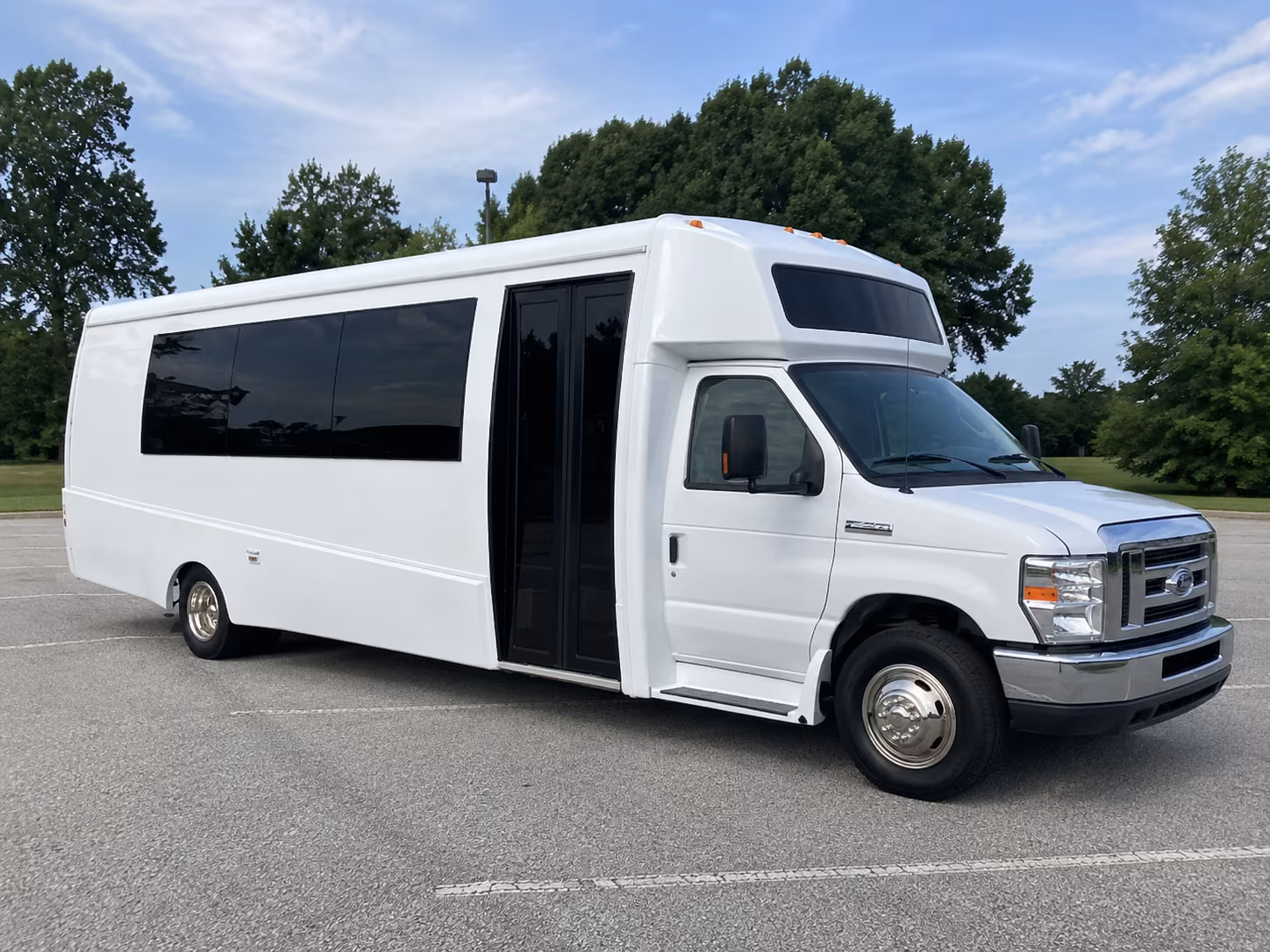 buckeye 18 passenger party bus
